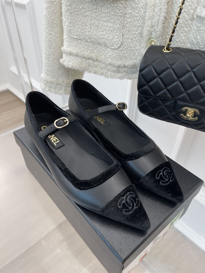 Chanel Low Shoes